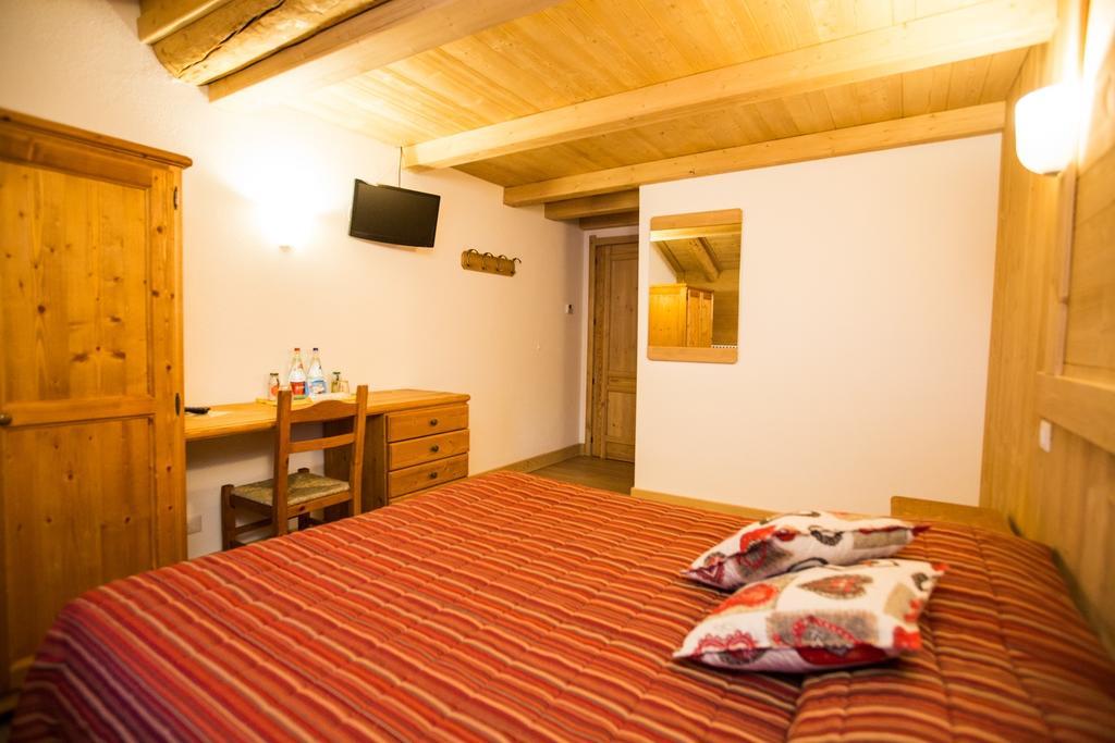 Hotel Restaurant La Barme Cogne Eksteriør billede