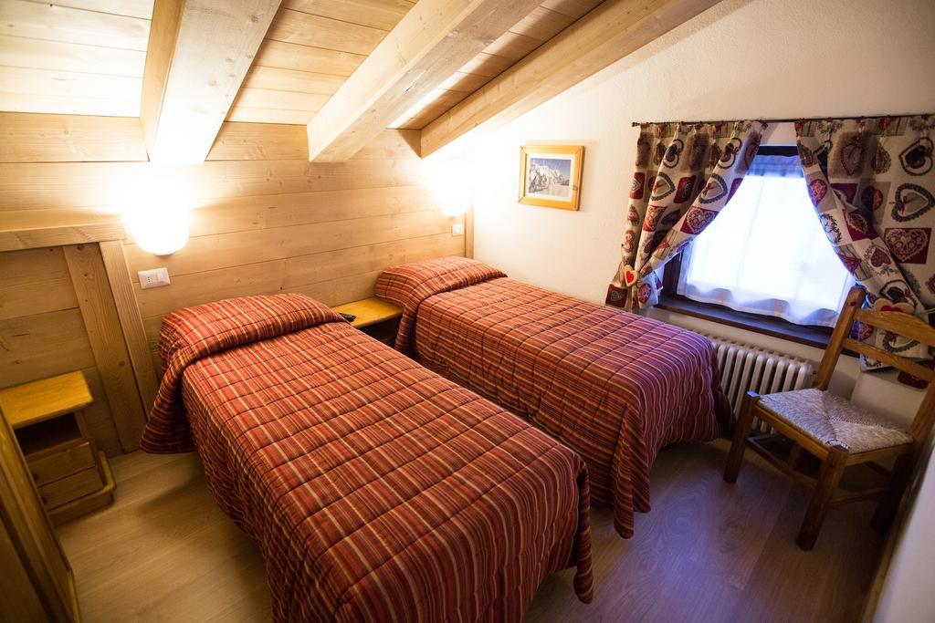 Hotel Restaurant La Barme Cogne Eksteriør billede